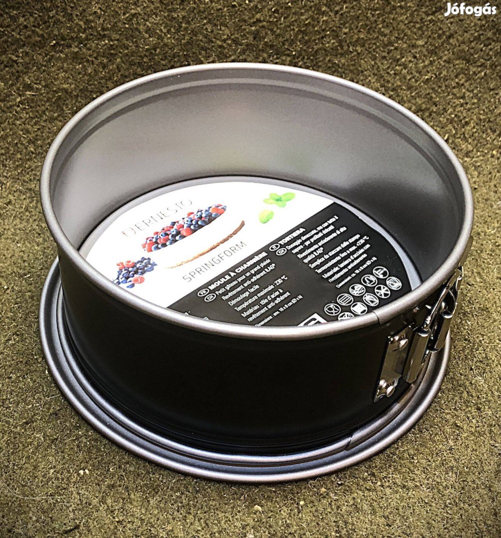 Tortaforma, rugós acél, új, 18cm Bp. II. ker