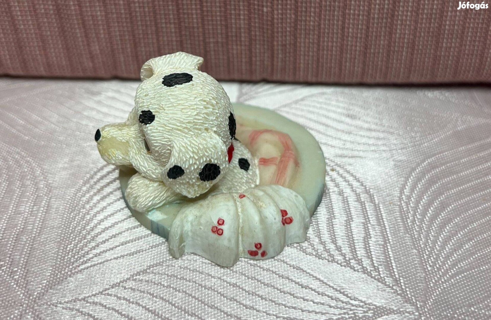 Tortára való figura 101 kiskutya