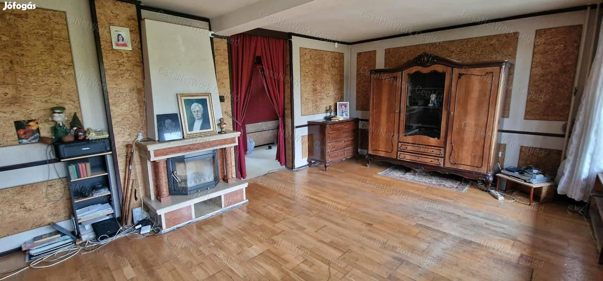 Törtelen családi ház eladó!