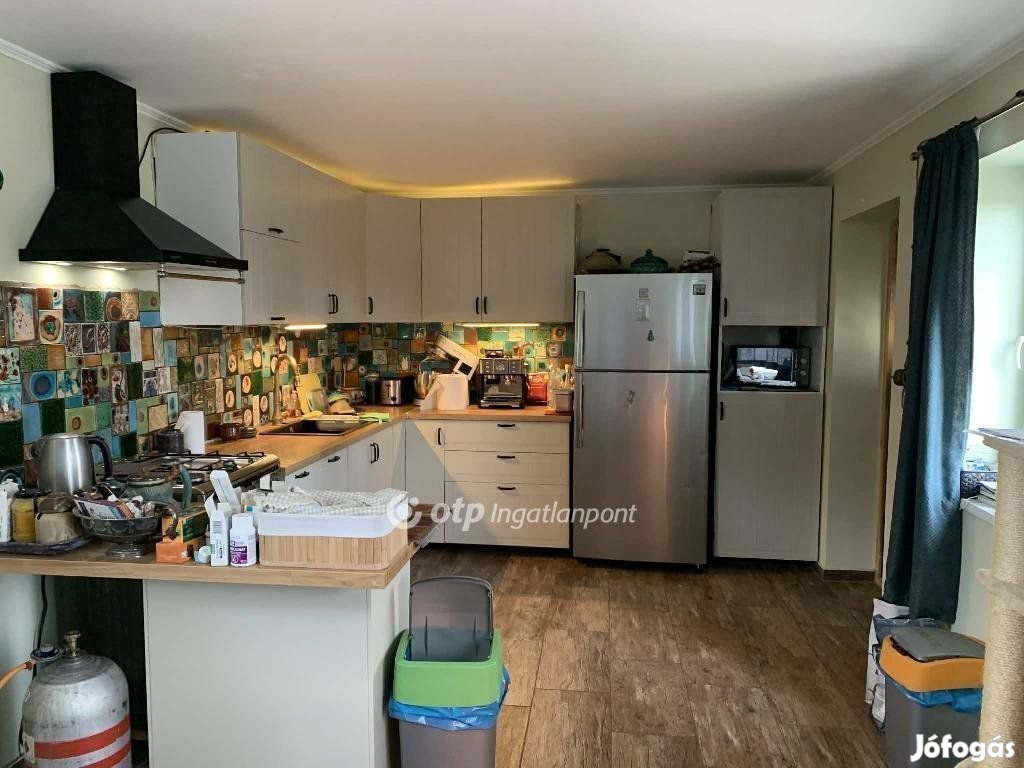 Törteli 81 nm-es ház eladó