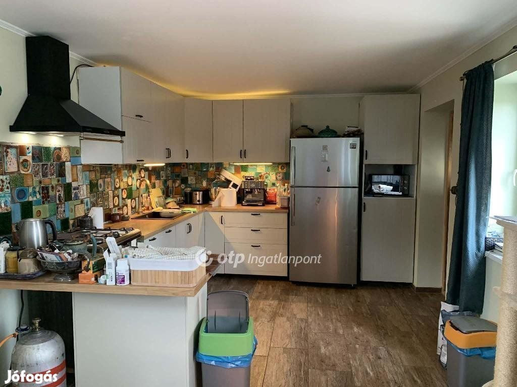 Törteli 81 nm-es ház eladó