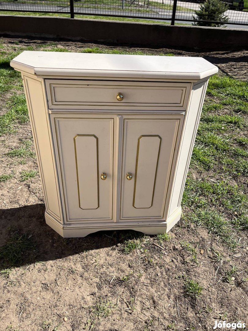 Törtfehér 2 ajtós lerakó szekrény 7570x26 eladó bp.17 ker