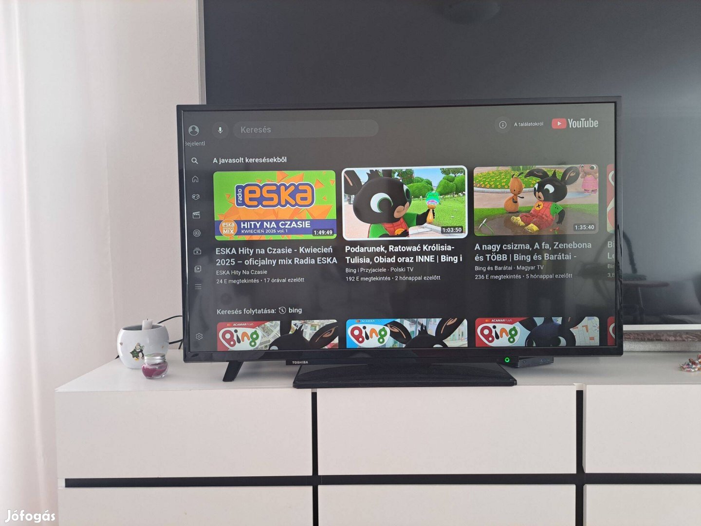 Toshiba 43"(108cm) SMART wifis Full Hd LED tévé (házhoz szállítás)