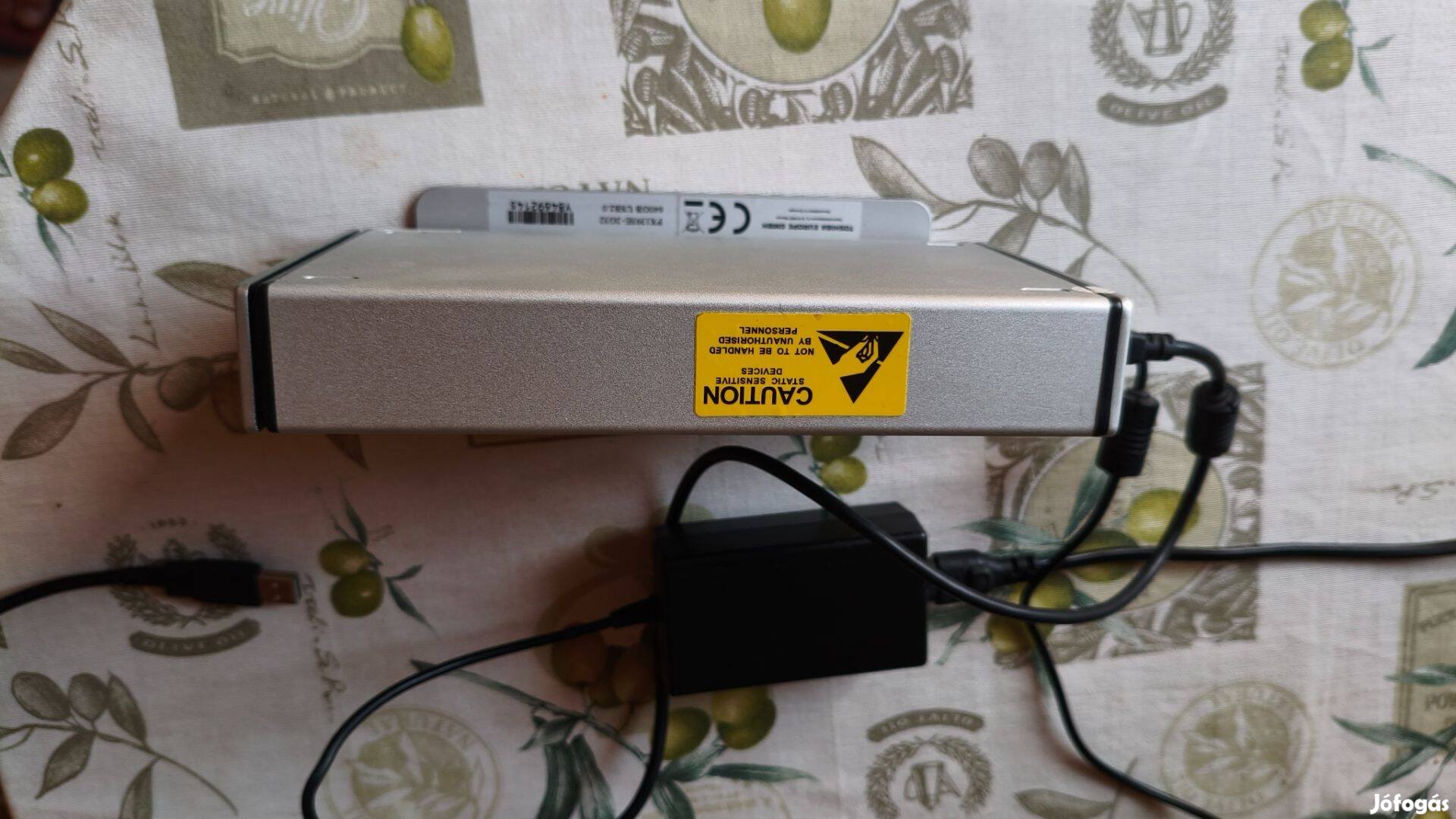 Toshiba 640GB , 2_5 külső tároló