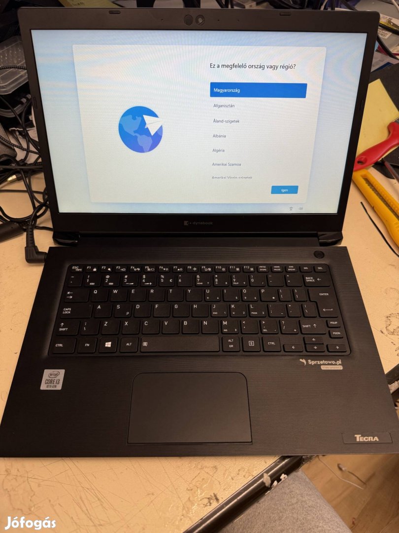 Toshiba Dynabook i3-10110U 8gb128gb szép, de akku hibás,