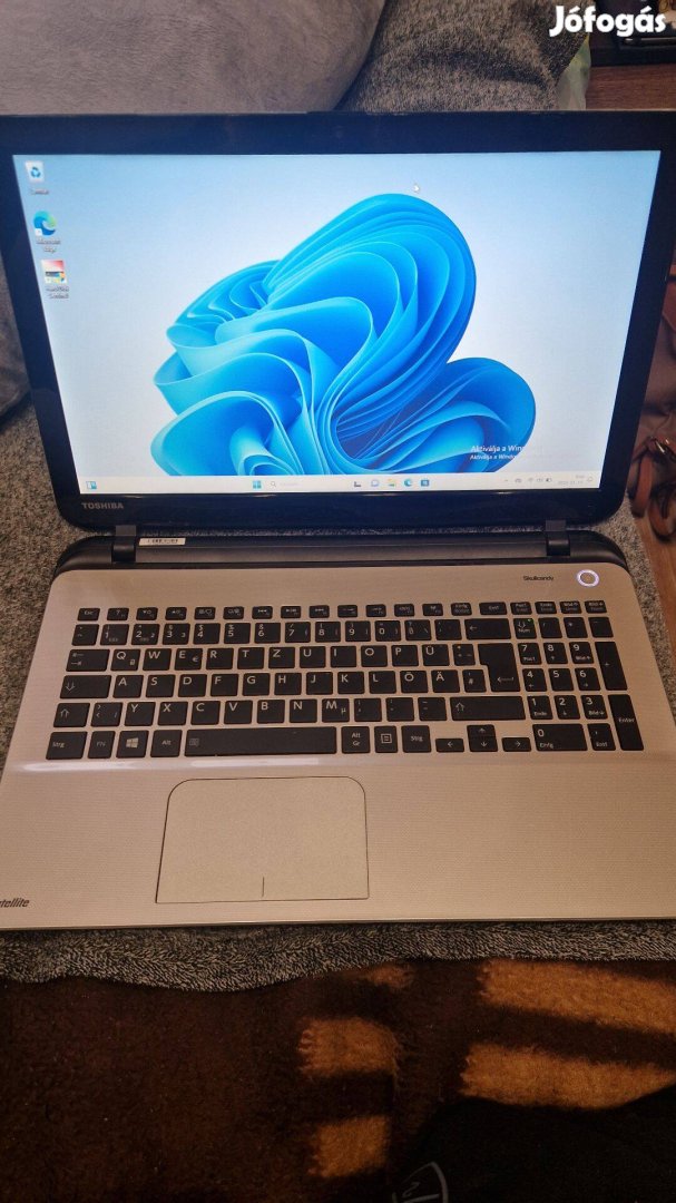 Toshiba I5 laptop 256 GB SSD