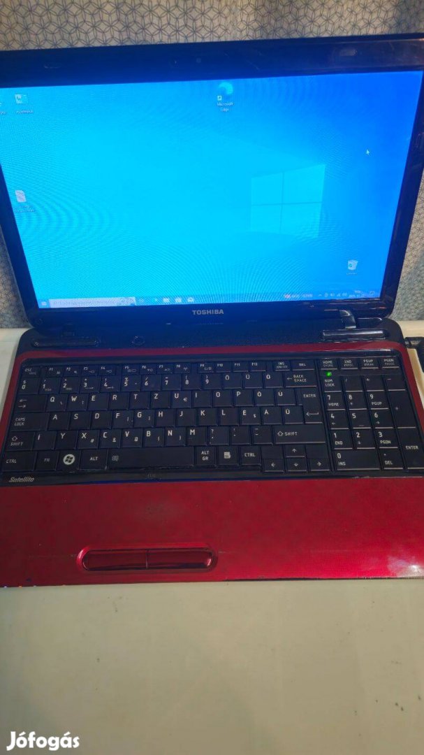Toshiba Satellite L755D netezni tanulni filmezni kiváló