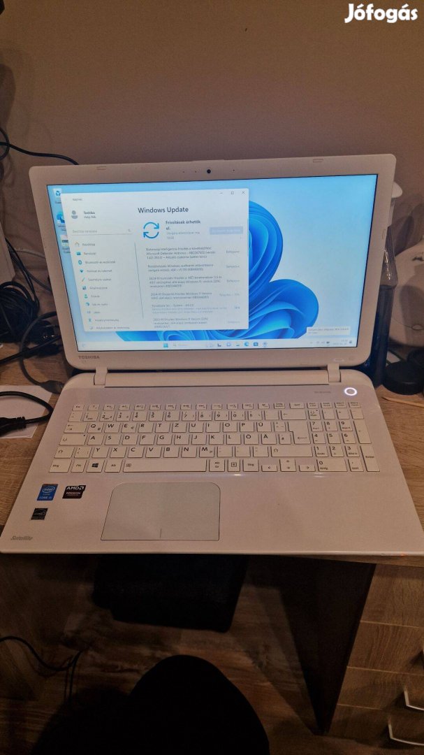 Toshiba core I5 laptop ssd