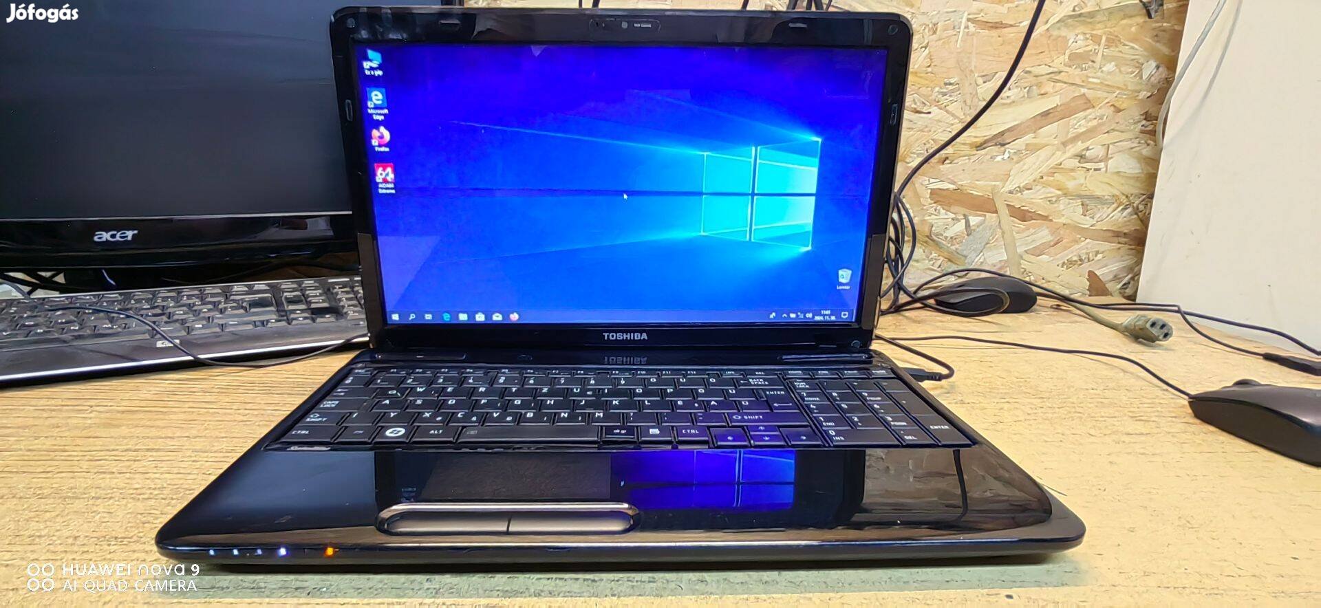 Toshiba i3 4x2500mhz,8gb DDR3,750gb,Webcam,Wifi,Jó akku