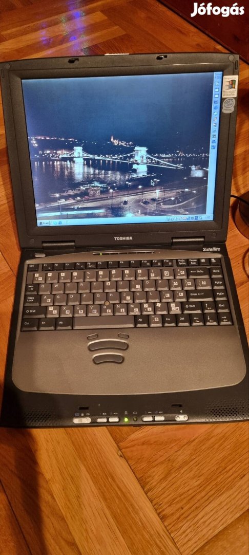 Toshiba satellite laptop, notebook Intel celeron 600 mhz 