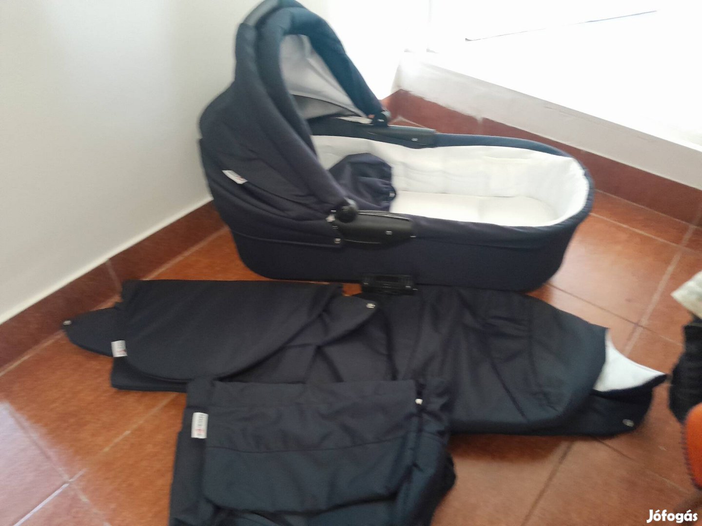 Touragoo újszerű mózeskosár