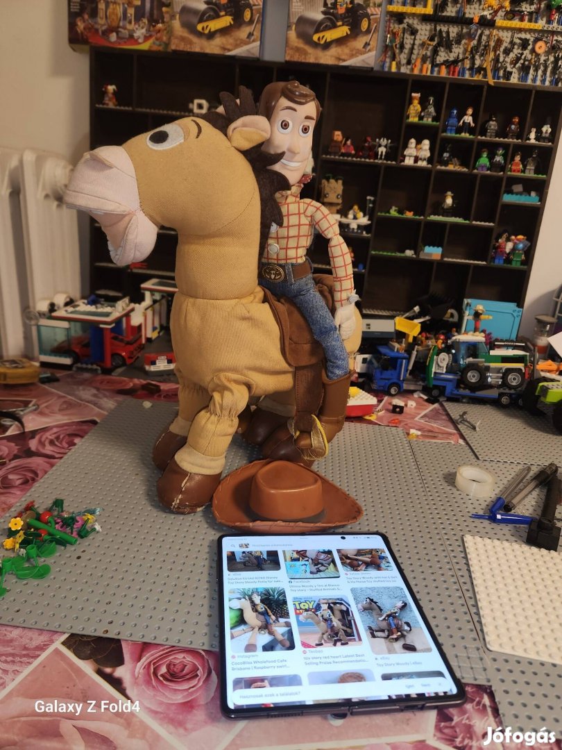 Toy  story Woody es nyerito járo Szeme nagy 