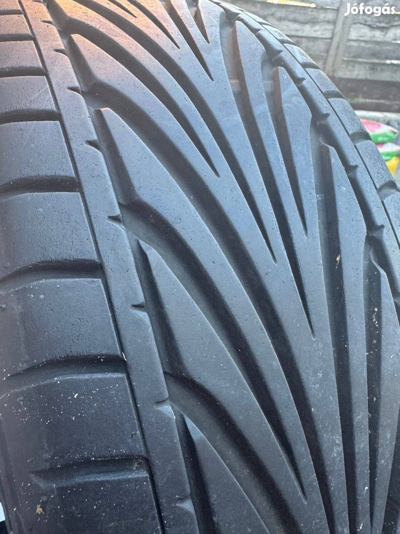 Toyo 15" nyári autógumi eladó