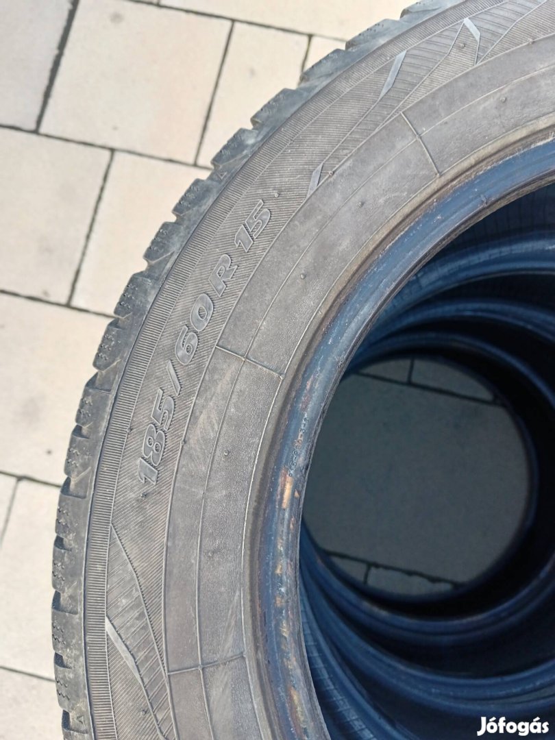 Toyo 185/60 R15 téli gumi