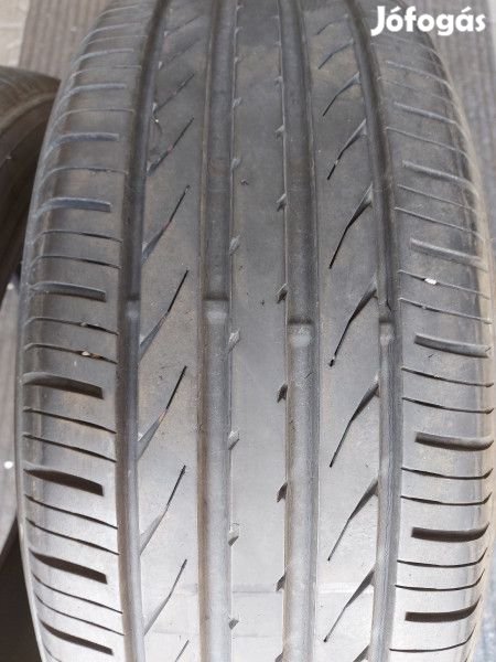 Toyo 215/50R18 R40 6+mm DOT15 használt gumi HG7732 nyári