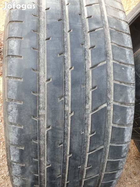 Toyo 225/55R19 R46A 5+mm DOT17 használt gumi HG5830 nyári