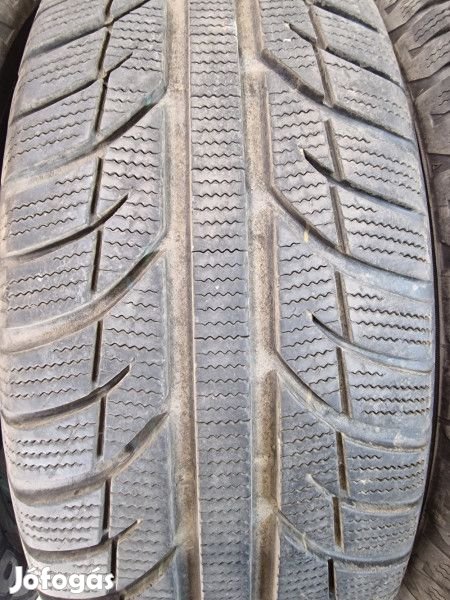 Toyo 225/60R16 S943 7-8mm DOT18 használt gumi HG13631 téli