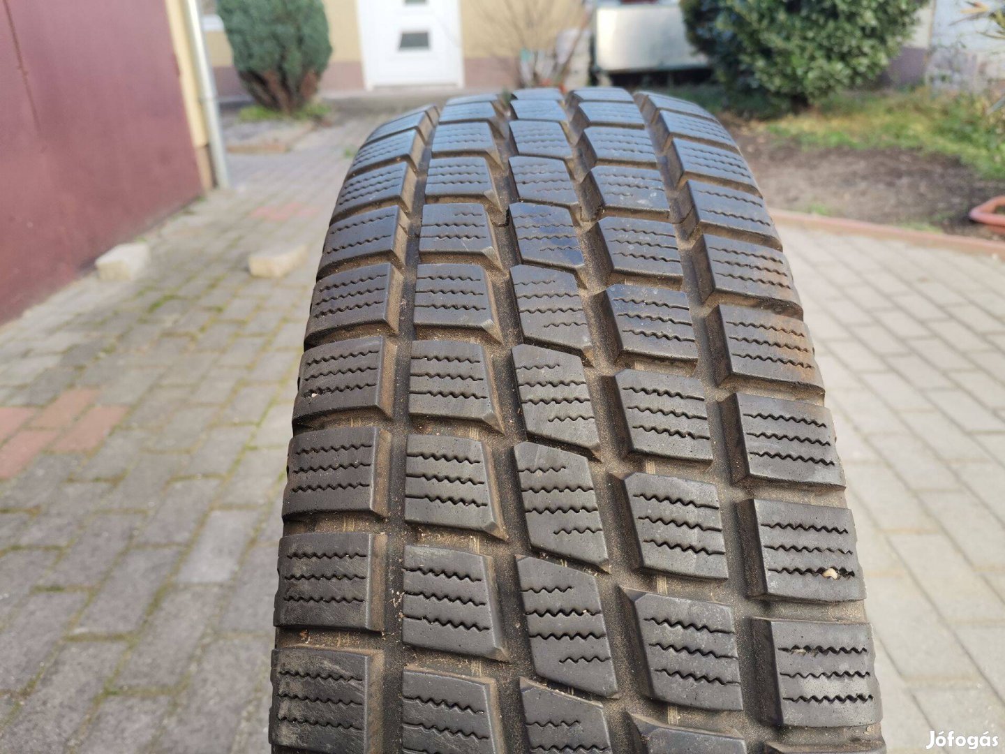 Toyo 225/75R16C újszerű téligumi garnitúra