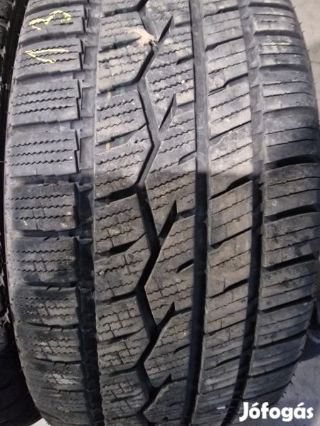 Toyo 245/45R18 CELSIUS 5-6mm DOT20 használt gumi HG13605 négyévszak