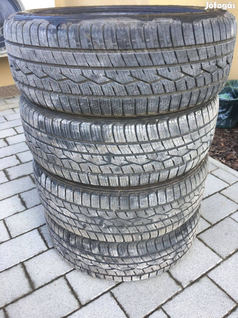 Toyo Celsius négyévszakos gumiabroncs 4 db 185/55 R16