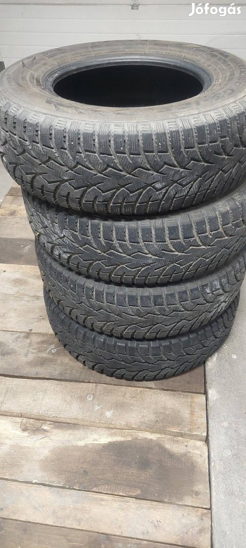 Toyo Observe G3 ice 235/75r16 téligumi 