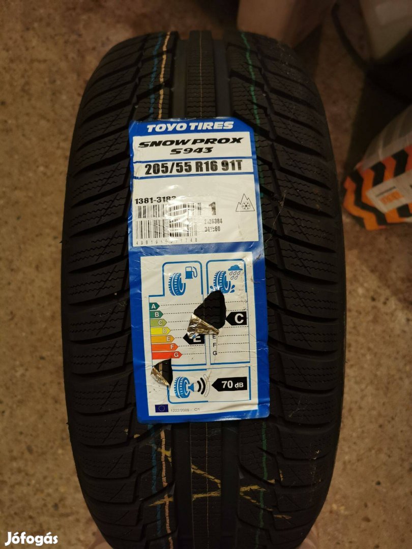 Toyo Snow Prox S943 téligumi