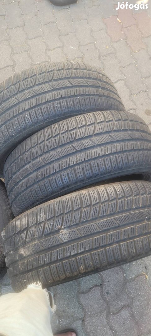 Toyo snowprox S954 téli gumi 235/45 R18