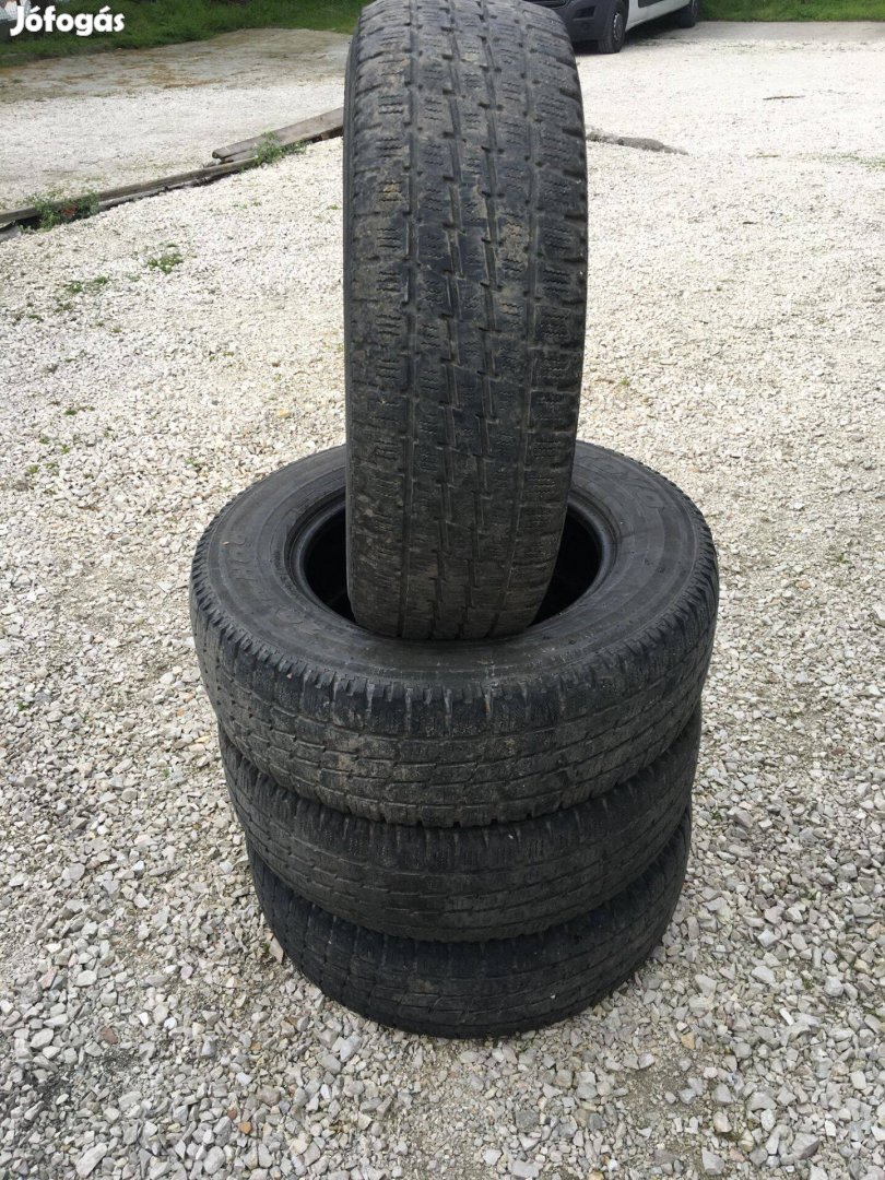 Toyo téli gumi 215/70R15C