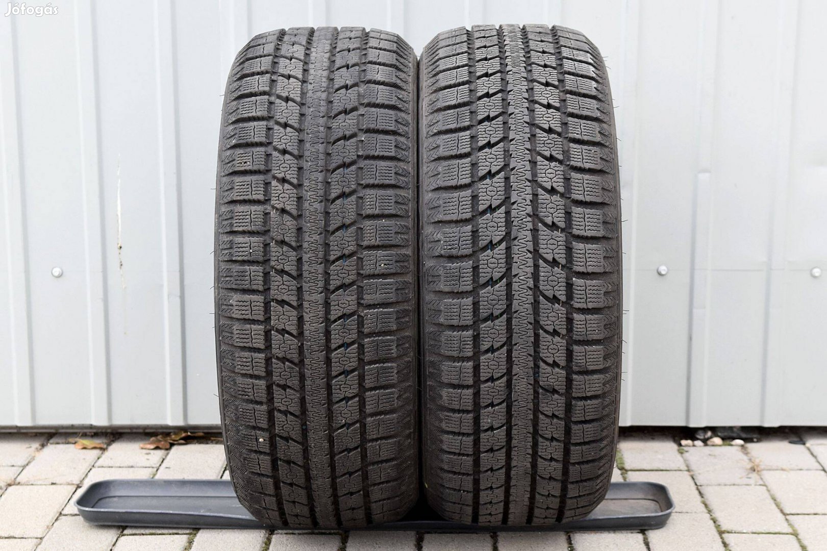 Toyo téli gumik 215 50 R18 eladók