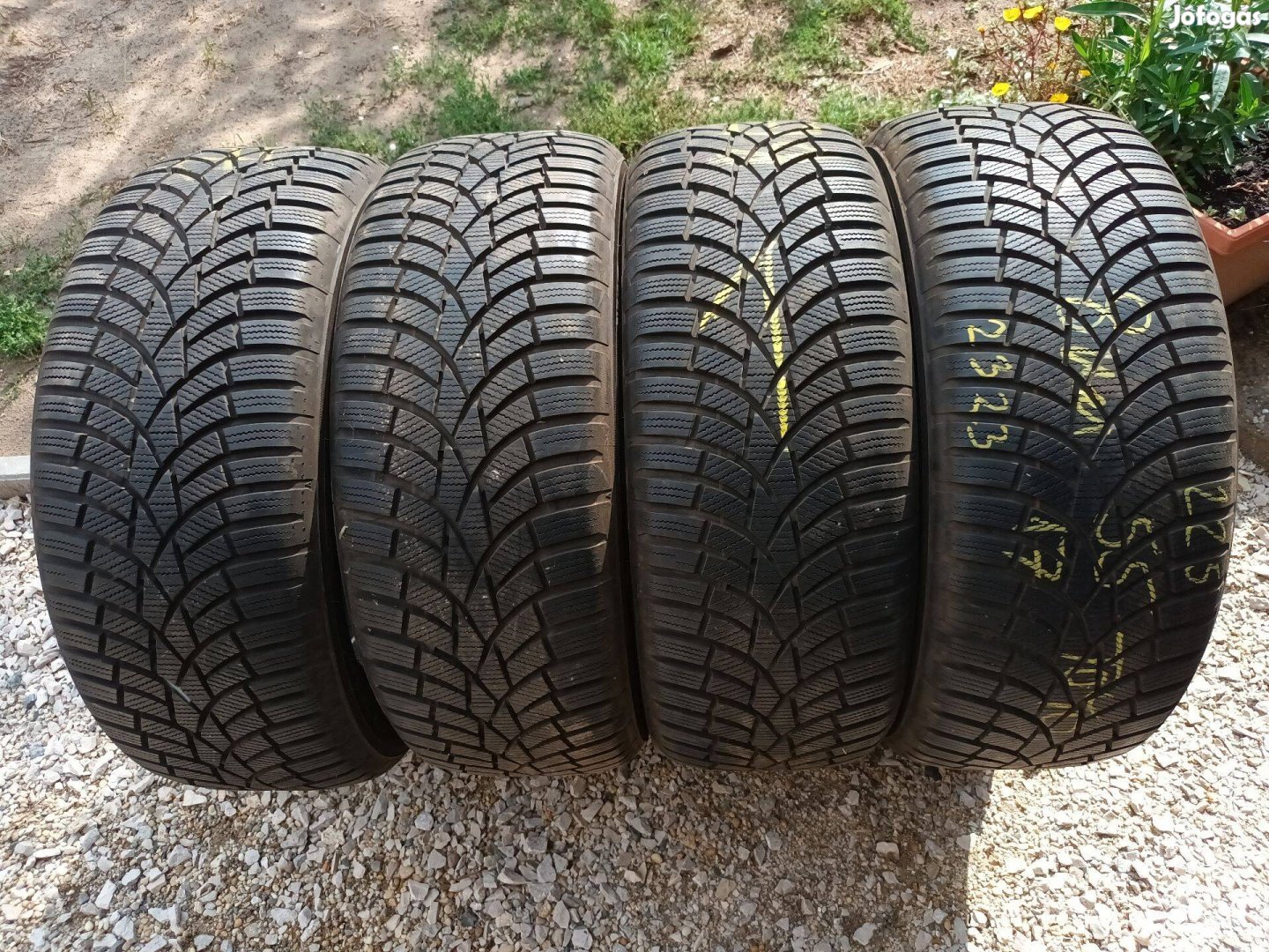Toyo téligumi 225/55r17 újszerű, friss!