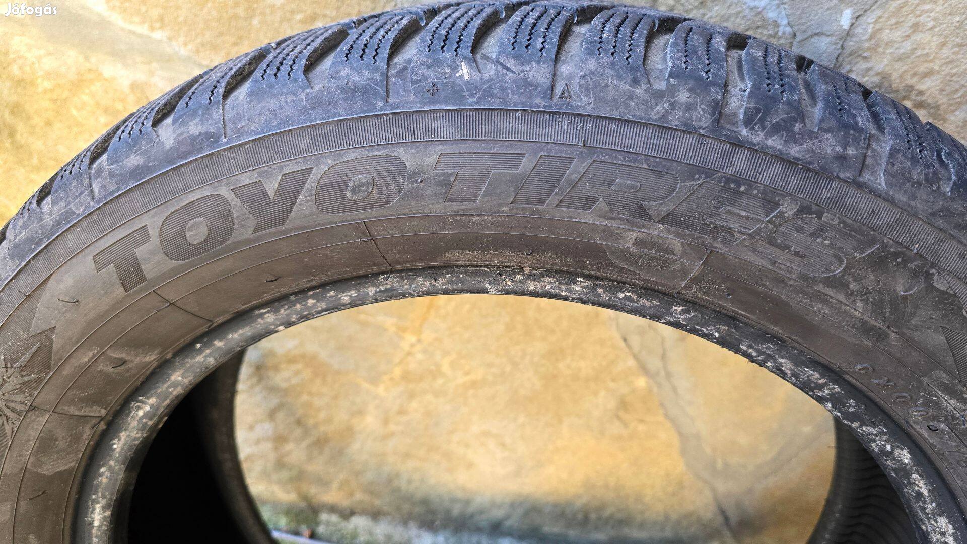 Toyo téligumi szett 225/55 R18