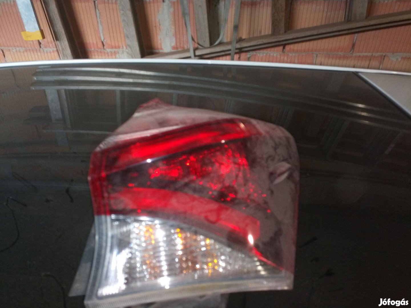 Toyot Auris hátsó lámpák eladók 2015-