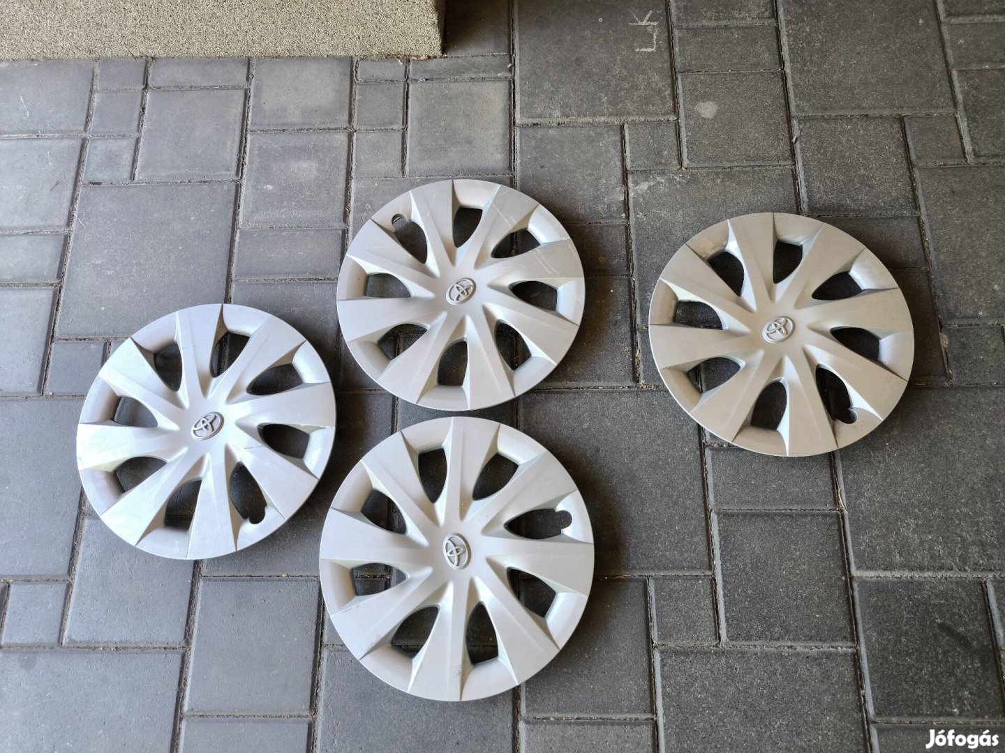Toyota 14" dísztárcsa 4 db