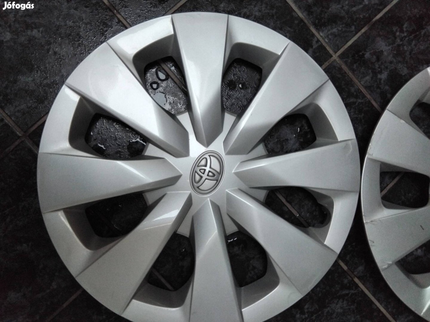Toyota 15" Gyári dísztárcsa 