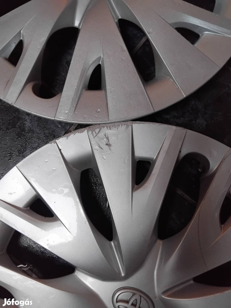 Toyota 15" Gyári dísztárcsa 