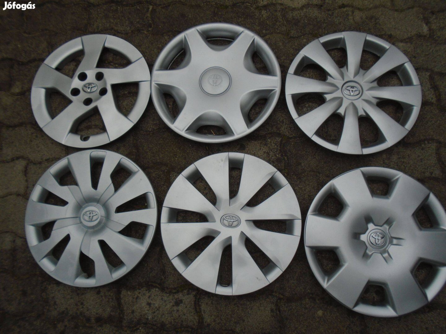 Toyota 15" gyári dísztárcsák (1-1 db)