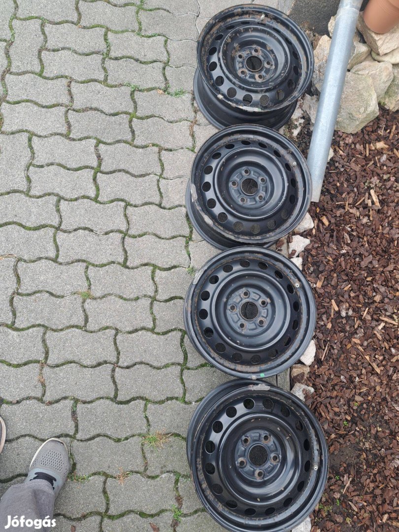 Toyota 16" 5x114.3 lemezfelni
