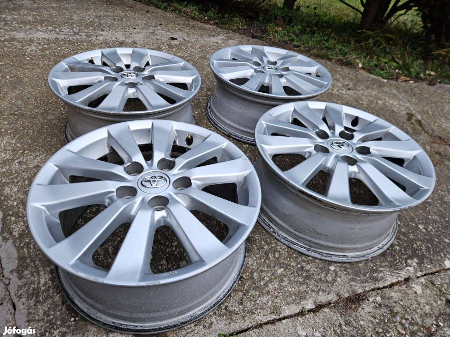 Toyota 16" alufelni csavarokkal 5x114,3