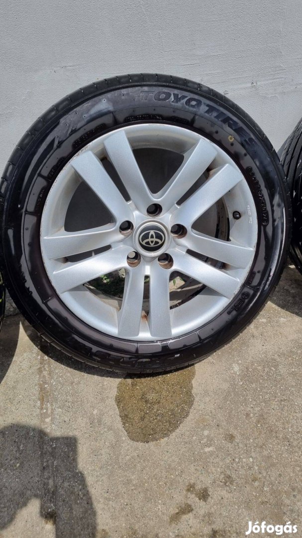 Toyota 16" alufelni szett Toyo nyárigumival 205/55/R16