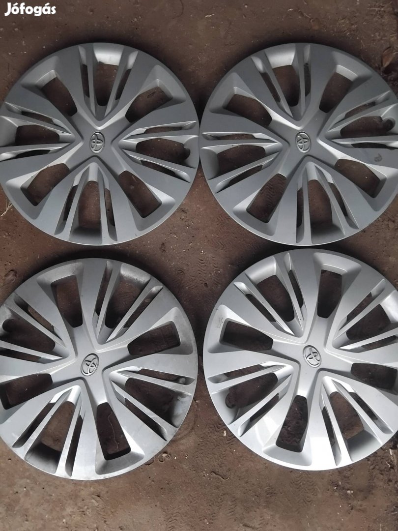 Toyota 17" Gyári dísztárcsa 