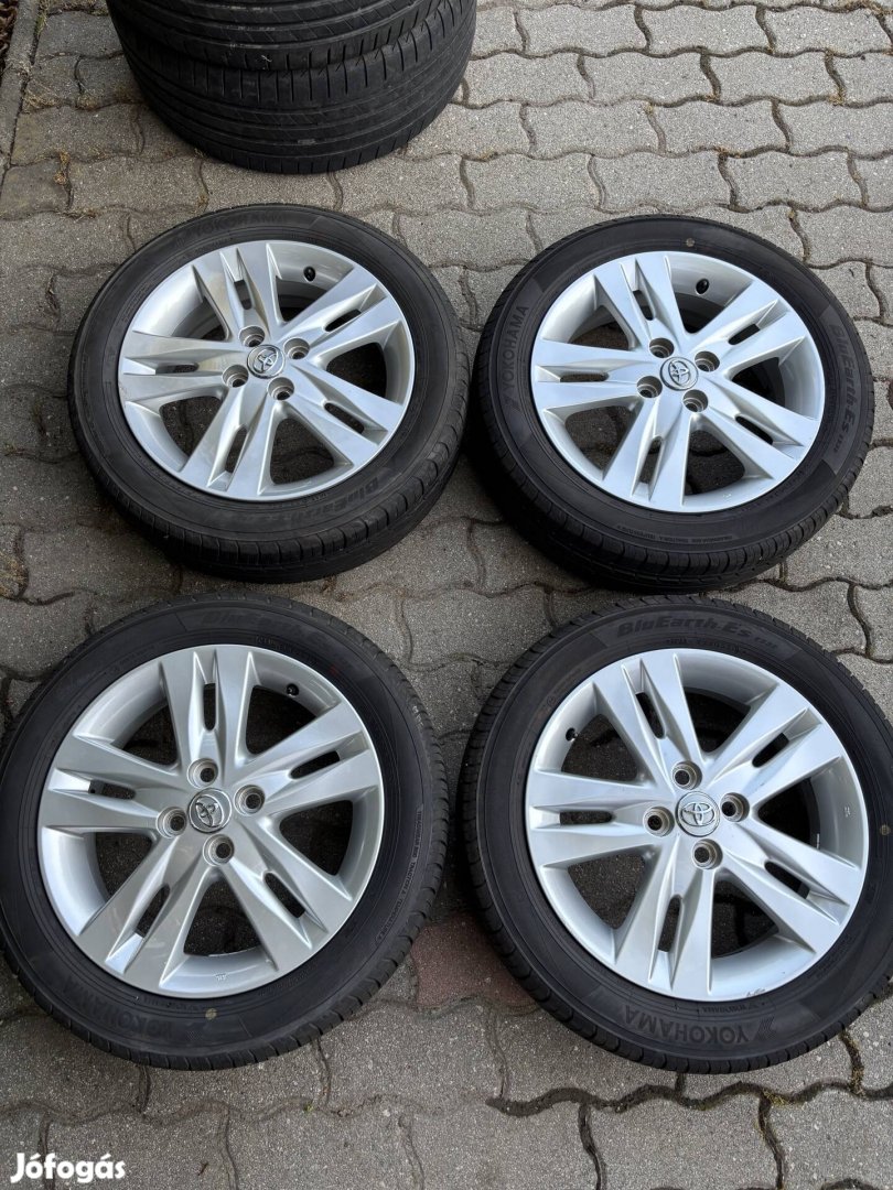 Toyota 5x16 et45 4x100 alufelni nyarigumival