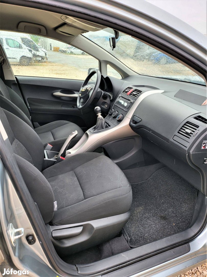 Toyota Auris 1.33 E150 bal oldali C oszlop kárpit