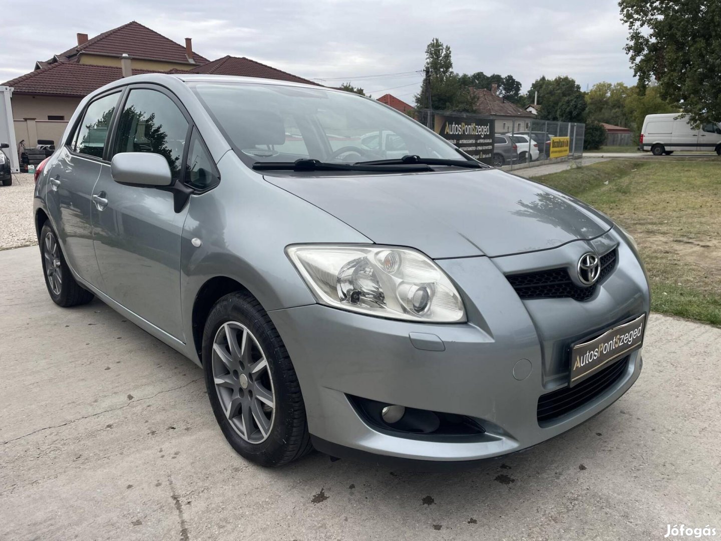 Toyota Auris 1.33 Luna Plus 2009 Optimis // Klí...