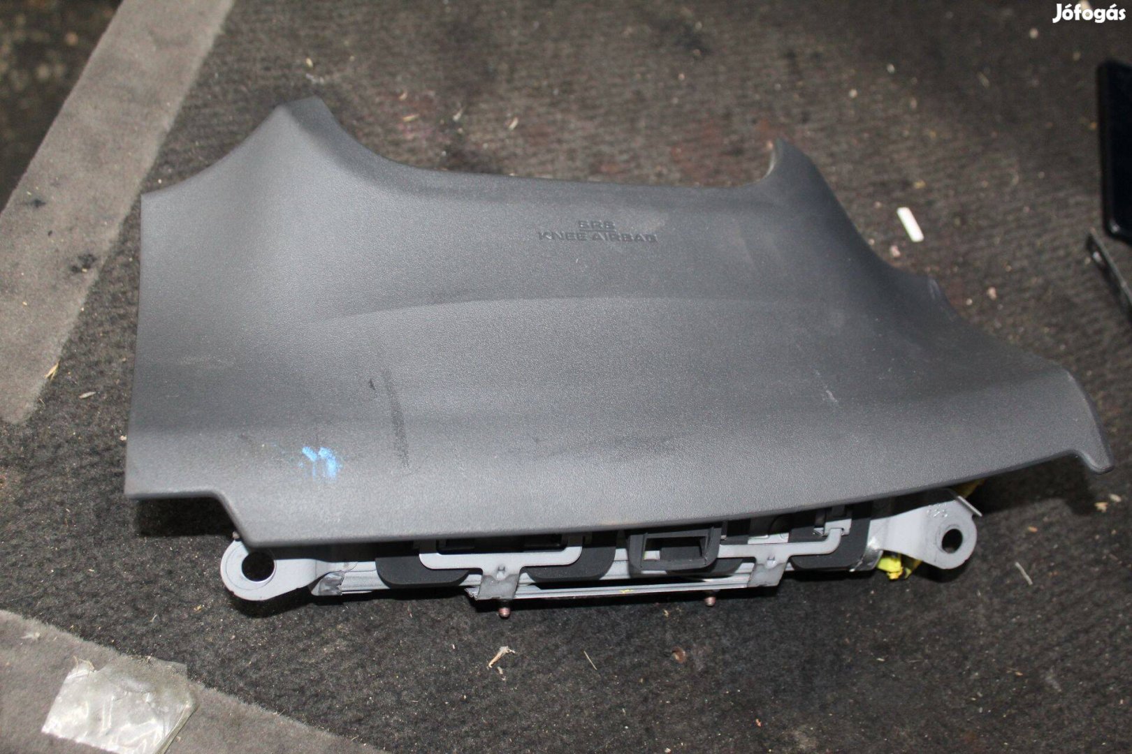 Toyota Auris 1.4D 2008 térdlégzsák