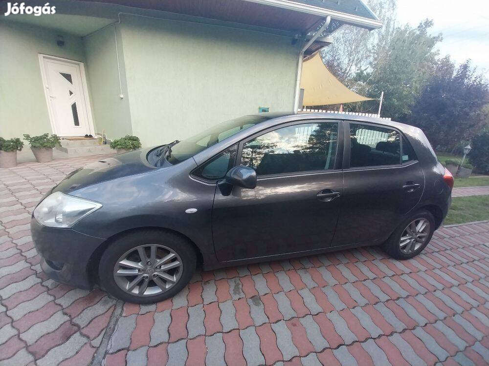 Toyota Auris 1.4 Luna eladó