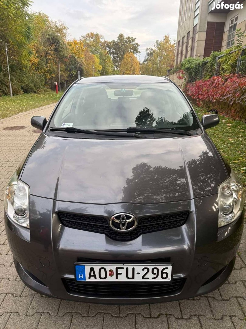 Toyota Auris 1,4 benzin! Ajándék Thule tetőcsomagtartó!