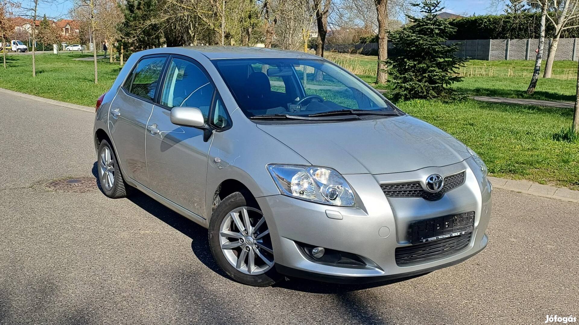 Toyota Auris 1.6 103E KM - Friss műszaki