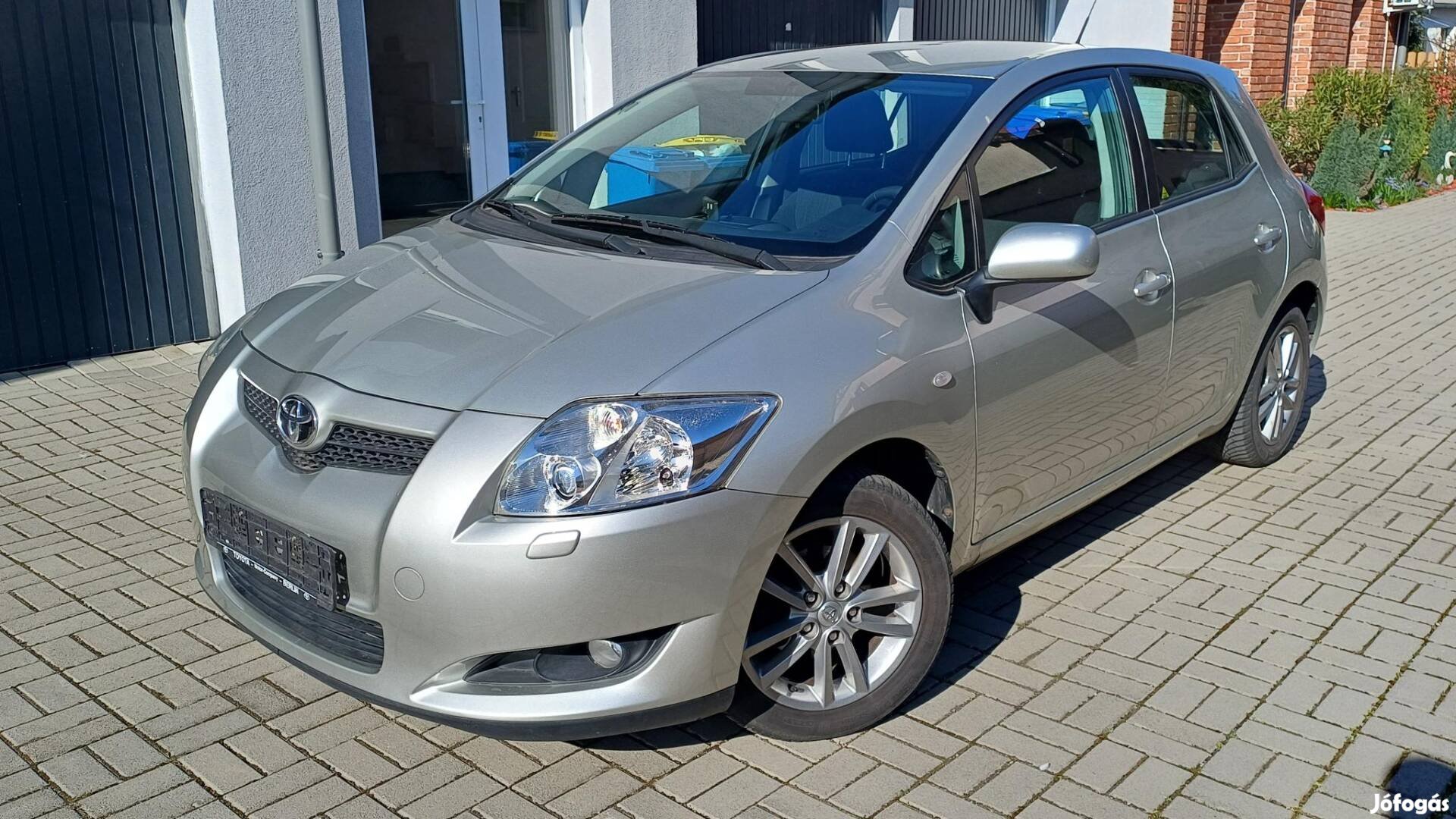 Toyota Auris 1.6 103E KM - Friss műszaki