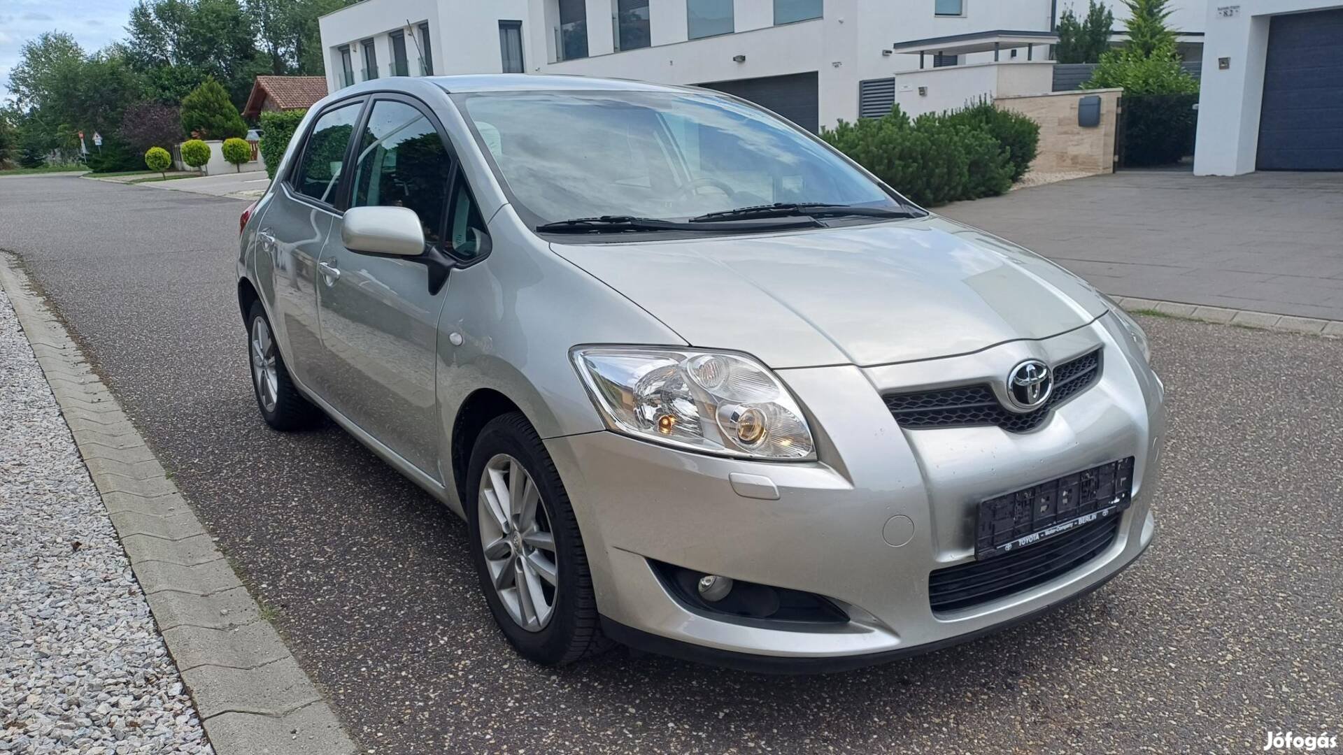 Toyota Auris 1.6 103E KM - Friss műszaki