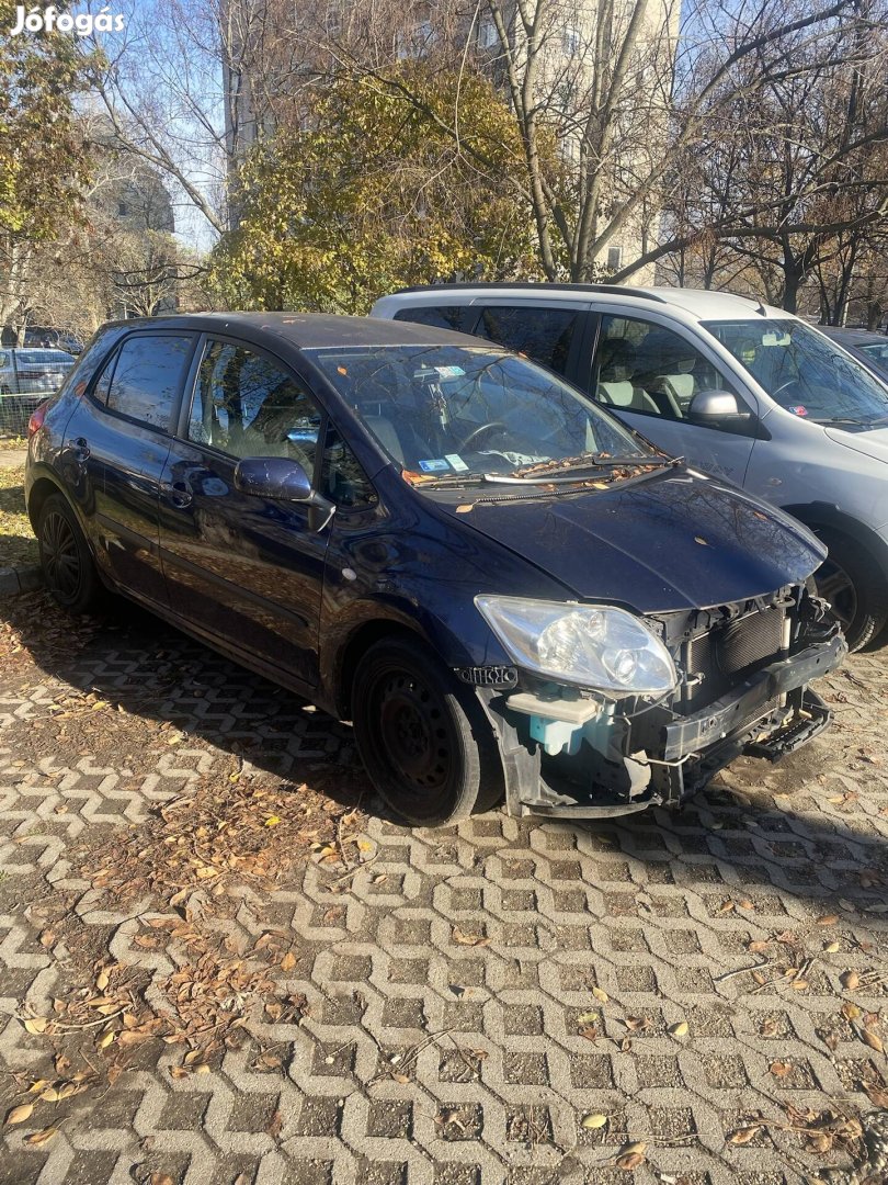 Toyota Auris 1.6